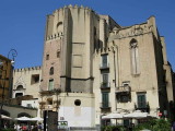 il retro della chiesa visto da Piazza San Domenico Maggiore